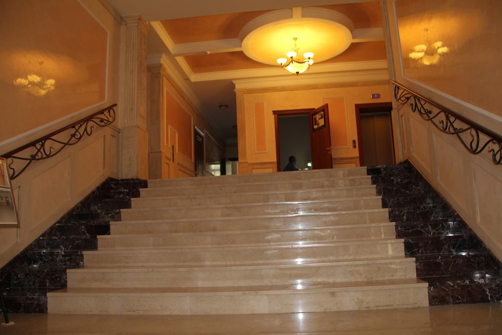 Apartment In Center Of Odessa Extérieur photo